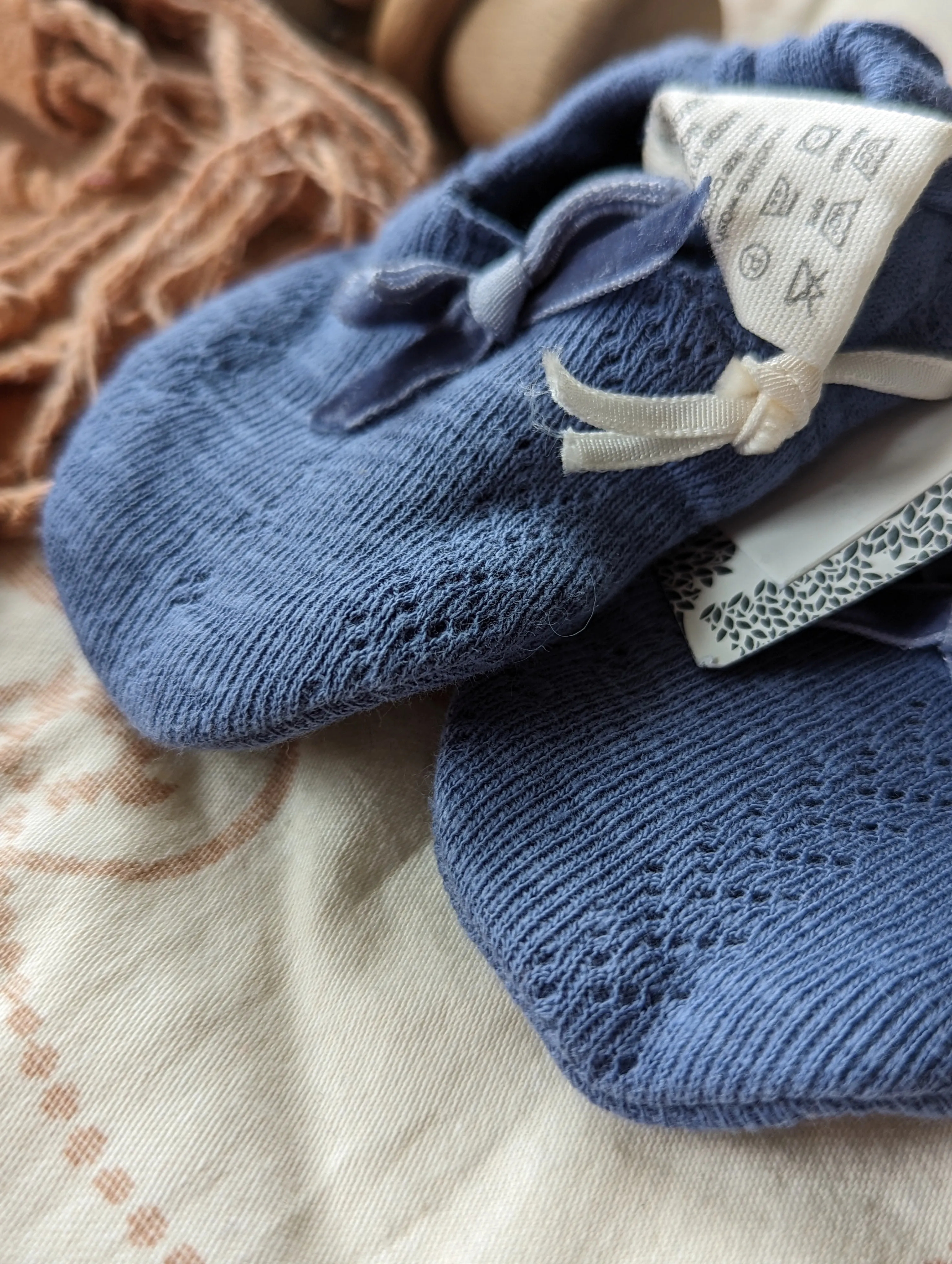 Kate Quinn Organic Pointelle Knit Cotton Booties in Blue (3-6)
